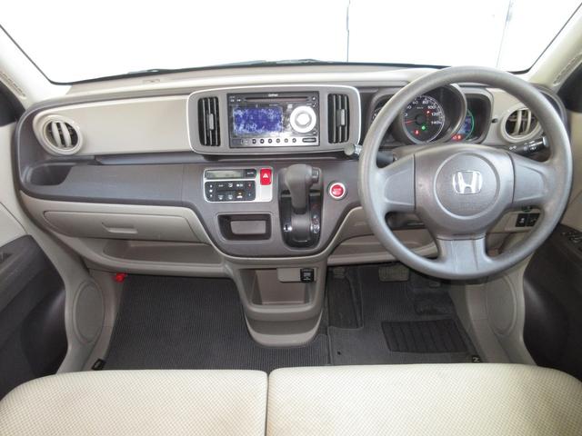 G ひょう害●ワンオーナー●禁煙車●純正オーディオ●AM/FM●CD再生●USB● ワンオーナ車 WエアB 横滑防止 AUX接続 スマートキ- イモビライザー キーフリーシステム ベンチシ-ト ABS(12枚目)