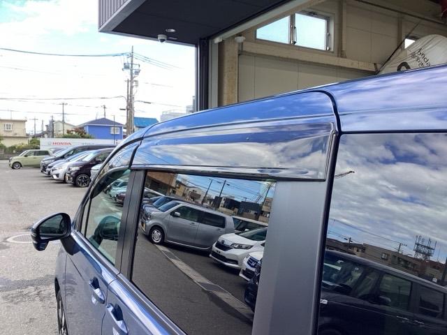 フリード e:HEVエアーEX 元当社デモカー■禁煙車■LEDライト■スマ-トキ-■サイドエアーバック■シートヒーター■アルミ■メモリーナビ■バックカメラ■フルセグ■CD■DVD■BT■Mサーバー■ETC(26枚目)