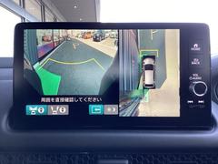 フロントカメラ装備！運転席から見づらいフロントバンパー下部の映像を映します。 5