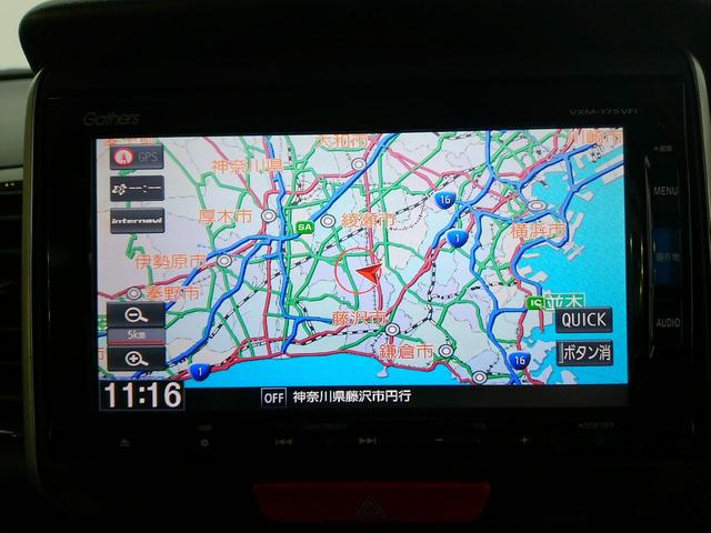 フルセグチューナー内蔵のメーカー純正メモリーナビゲーション搭載です。DVD再生、CD再生、Bluetooth接続付きです。