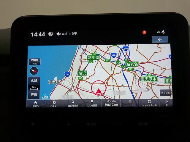 N-BOX ベースグレード 当社デモカー 禁煙車 HondaSENSING 純正メモリーナビ フルセグ ブルートゥースオーディオ LEDライト オートエアコン ドラレコ リアカメラ シートヒーター パーキングセンサ スマートキ-(3枚目)