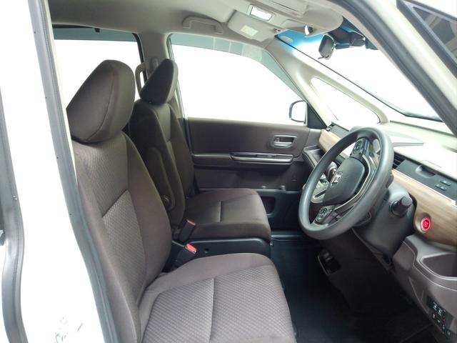 フリード G・ホンダセンシング ワンオーナー 6人乗り 前後純正ドラレコ メモリーナビ フルセグTV CD DVD USBジャック Bluetooth リアカメラ 両側電動ドア LEDライト ETC車載器 プラズマクラスタ機能付き(17枚目)