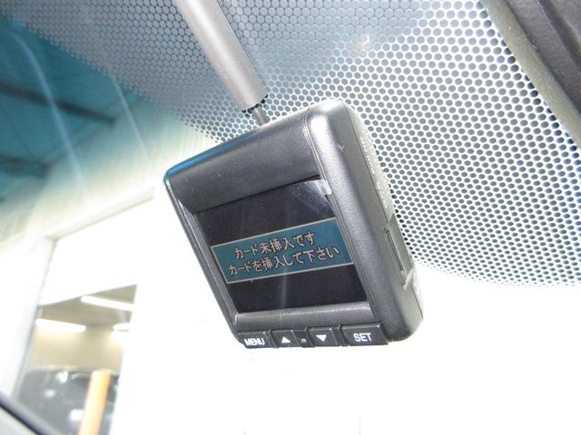 ステップワゴンスパーダ スパーダホンダセンシング 純正メモリーナビ リアカメラ Bluetoothオーディオ ドライブレコーダー ETC リアカメラ 純正アルミ 両側電動スライドドア LEDヘッドライト LEDフォグライト ワンオーナー 盗難防止(4枚目)