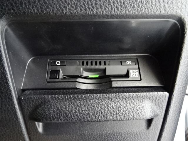 ノア SiダブルバイビーII ワンオーナー 純正SDナビゲーション フルセグ リアカメラ DVD CD BTオーディオ 両側電動スライドドア ドアバイザー ETC 純正16インチアルミホイール 横滑防止装置 PCS スマートキ-(5枚目)