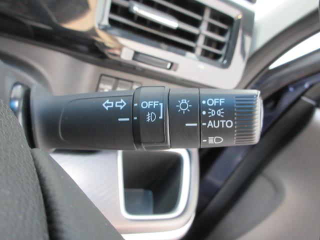 ステップワゴンスパーダ ｅ：ＨＥＶスパーダＧ・ＥＸホンダセンシング　７人　前後ドラレコ　メモリーナビ　全周囲カメラ　フルセグ　ＤＶＤ　ＣＤ　シートヒーター　両側電動スライドドア　純正アルミ　ＥＴＣ　Ｂｌｕｅｔｏｏｔｈ　ＵＳＢ　ドアバイザー　ワンオーナー　エアバック（13枚目）