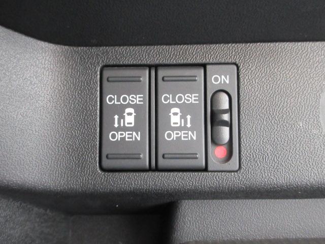 ステップワゴンスパーダ スパーダホンダセンシング VTECターボ 7人乗り 純正メモリーナビ フルセグ ブルートゥースオーディオ リアカメラ 両側電動スライドドア ETC2.0 プラズマクラスター DVD CD LEDライト スマキー オートエアコン(8枚目)