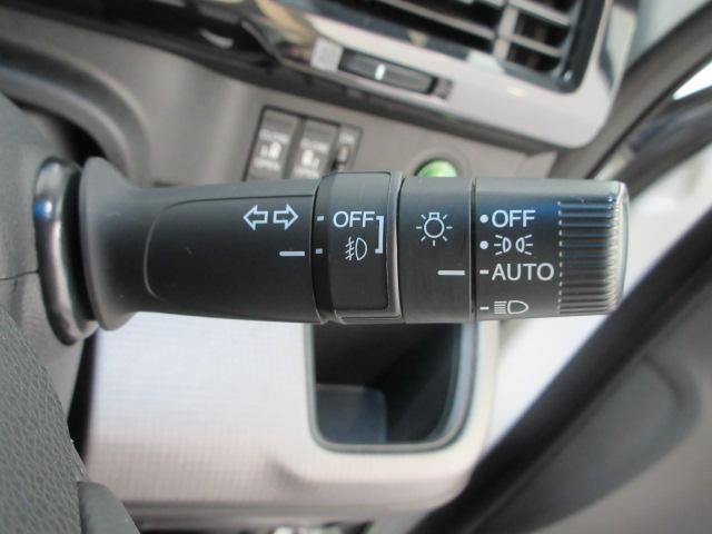 ステップワゴンスパーダ スパーダホンダセンシング VTECターボ 7人乗り 純正メモリーナビ フルセグ ブルートゥースオーディオ リアカメラ 両側電動スライドドア ETC2.0 プラズマクラスター DVD CD LEDライト スマキー オートエアコン(11枚目)