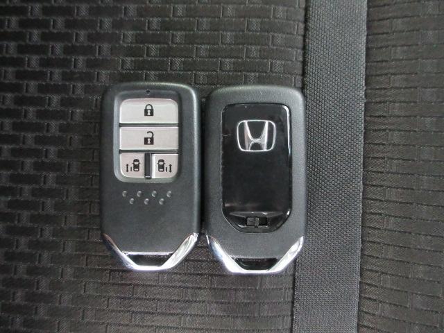 ステップワゴンスパーダ スパーダホンダセンシング VTECターボ 7人乗り 純正メモリーナビ フルセグ ブルートゥースオーディオ リアカメラ 両側電動スライドドア ETC2.0 プラズマクラスター DVD CD LEDライト スマキー オートエアコン(13枚目)