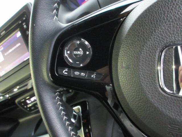 Ｎ－ＢＯＸカスタム Ｌターボ　ＨｏｎｄａＳＥＮＳＩＮＧ　衝突被害軽減ブレーキ　ディスプレイオーディオ　リアカメラ　ワンセグ　両側電動スライドドア　シートヒーター　ＥＴＣ　純正アルミ　パドルシフト　ワンオーナー　ＬＥＤライト　スマキ（5枚目）
