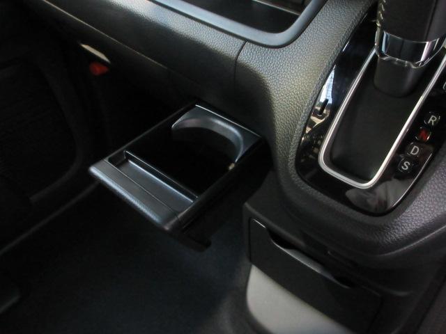 Ｎ－ＢＯＸカスタム Ｌターボ　ＨｏｎｄａＳＥＮＳＩＮＧ　衝突被害軽減ブレーキ　ディスプレイオーディオ　リアカメラ　ワンセグ　両側電動スライドドア　シートヒーター　ＥＴＣ　純正アルミ　パドルシフト　ワンオーナー　ＬＥＤライト　スマキ（16枚目）