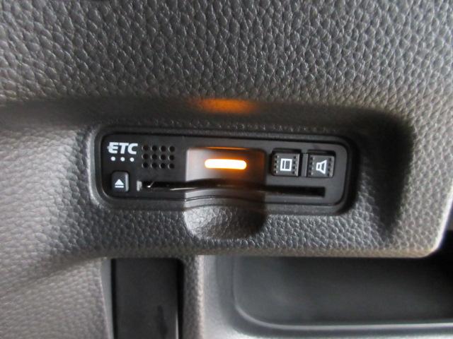 Ｎ－ＢＯＸカスタム Ｇ・Ｌターボホンダセンシング　衝突被害軽減ブレーキ　純正メモリーナビ　フルセグ　Ｂｌｕｅｔｏｏｔｈオーディオ　　シートヒーター　ＤＶＤ　ＣＤ　ＥＴＣ　両側電動スライドドア　リアカメラ　ＬＥＤライト　オートエアコン　スマキー　禁煙（5枚目）