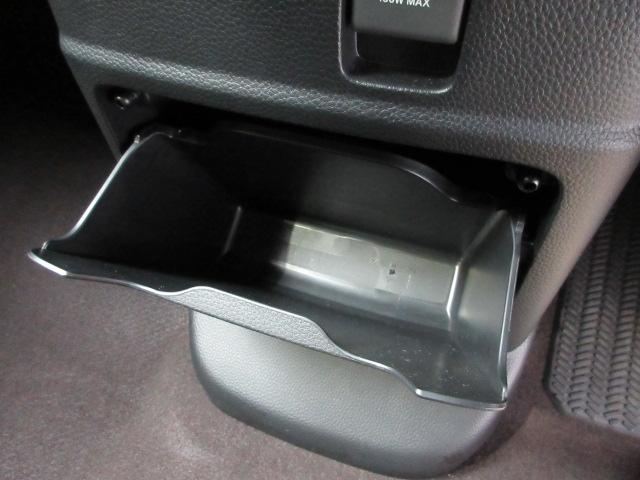 Ｎ－ＢＯＸカスタム Ｇ・Ｌターボホンダセンシング　衝突被害軽減ブレーキ　純正メモリーナビ　フルセグ　Ｂｌｕｅｔｏｏｔｈオーディオ　　シートヒーター　ＤＶＤ　ＣＤ　ＥＴＣ　両側電動スライドドア　リアカメラ　ＬＥＤライト　オートエアコン　スマキー　禁煙（14枚目）