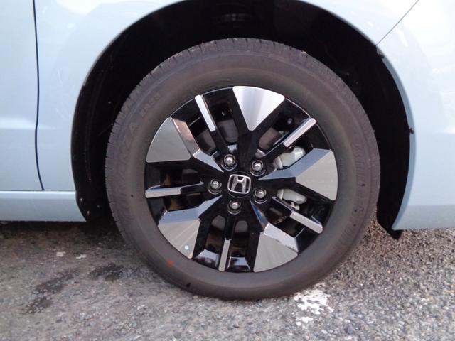 純正のアルミホイール付き！