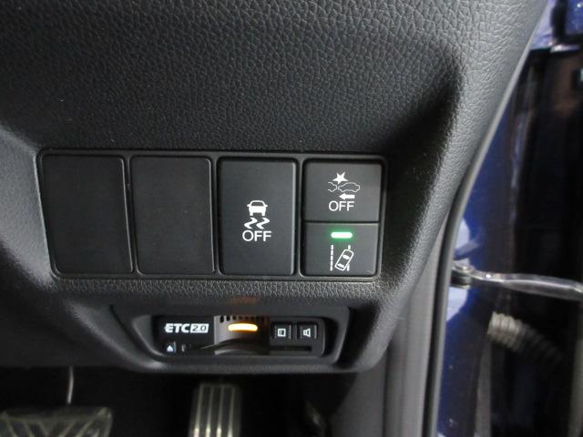 ステップワゴンスパーダ スパーダ・クールスピリットホンダセンシング　７人　前後ドライブレコーダー　ギャザズ純正メモリーナビ　リアカメラ　後席モニター　両側電動スライドドア　シートヒーター　ＥＴＣ２．０　パドルシフト　Ｂｌｕｅｔｏｏｔｈオーディオ　ワンオーナー　地ＴＶ（13枚目）