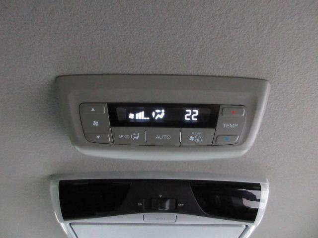 ステップワゴンスパーダ スパーダ・クールスピリットホンダセンシング　７人　前後ドライブレコーダー　ギャザズ純正メモリーナビ　リアカメラ　後席モニター　両側電動スライドドア　シートヒーター　ＥＴＣ２．０　パドルシフト　Ｂｌｕｅｔｏｏｔｈオーディオ　ワンオーナー　地ＴＶ（16枚目）