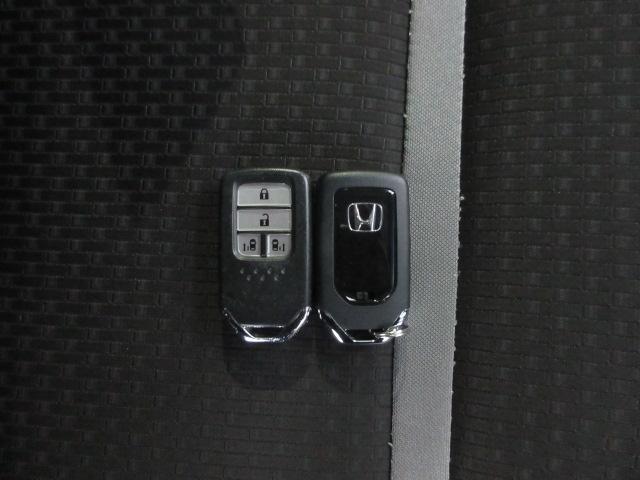 ステップワゴンスパーダ スパーダ・クールスピリットホンダセンシング　７人　前後ドライブレコーダー　ギャザズ純正メモリーナビ　リアカメラ　後席モニター　両側電動スライドドア　シートヒーター　ＥＴＣ２．０　パドルシフト　Ｂｌｕｅｔｏｏｔｈオーディオ　ワンオーナー　地ＴＶ（20枚目）