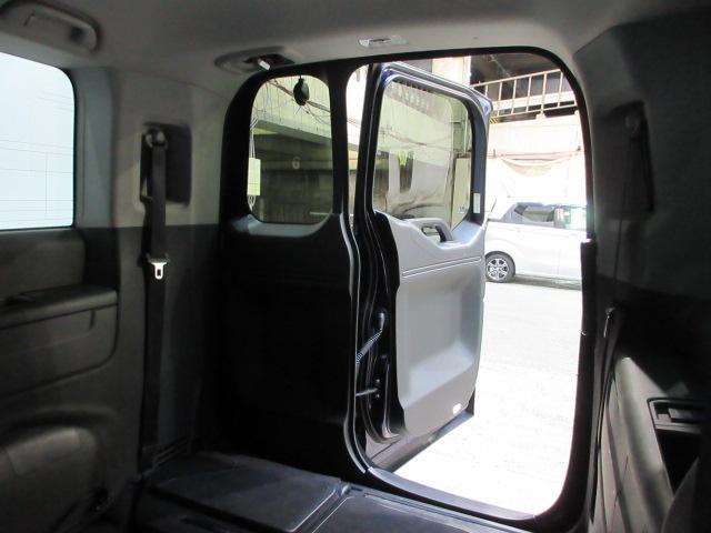 ステップワゴンスパーダ スパーダ・クールスピリットホンダセンシング　７人　前後ドライブレコーダー　ギャザズ純正メモリーナビ　リアカメラ　後席モニター　両側電動スライドドア　シートヒーター　ＥＴＣ２．０　パドルシフト　Ｂｌｕｅｔｏｏｔｈオーディオ　ワンオーナー　地ＴＶ（33枚目）