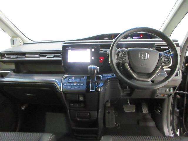 ステップワゴンスパーダ スパーダクールスピリットアドバンスパッケージα　８人　ＨｏｎｄａＳＥＮＳＩＮＧ　ドライブレコーダー　メモリーナビ　リアカメラ　後席モニター　シートヒーター　両側電動スライドドア　ＥＴＣ　純正アルミホイール　パドルシフト　ワンオーナー　フルセグ（16枚目）