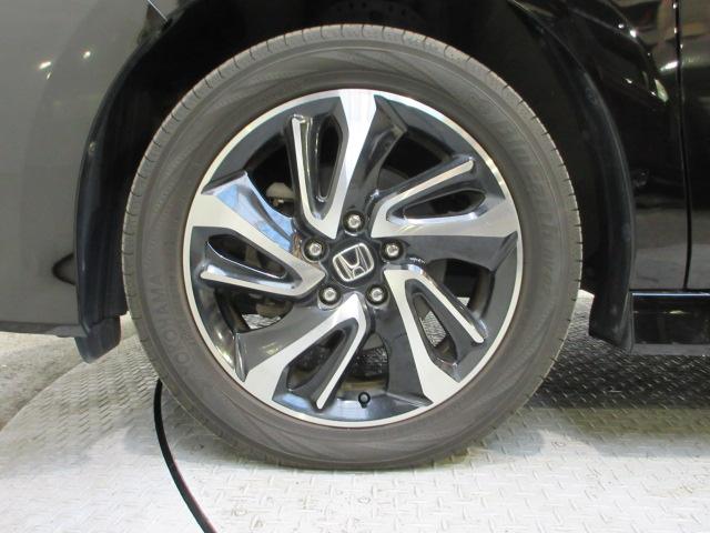 ステップワゴンスパーダ スパーダクールスピリットアドバンスパッケージα　８人　ＨｏｎｄａＳＥＮＳＩＮＧ　ドライブレコーダー　メモリーナビ　リアカメラ　後席モニター　シートヒーター　両側電動スライドドア　ＥＴＣ　純正アルミホイール　パドルシフト　ワンオーナー　フルセグ（30枚目）