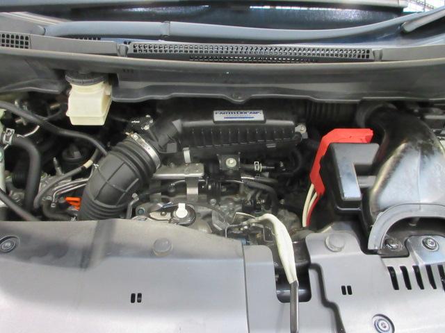 ステップワゴンスパーダ スパーダクールスピリットアドバンスパッケージα　８人　ＨｏｎｄａＳＥＮＳＩＮＧ　ドライブレコーダー　メモリーナビ　リアカメラ　後席モニター　シートヒーター　両側電動スライドドア　ＥＴＣ　純正アルミホイール　パドルシフト　ワンオーナー　フルセグ（31枚目）