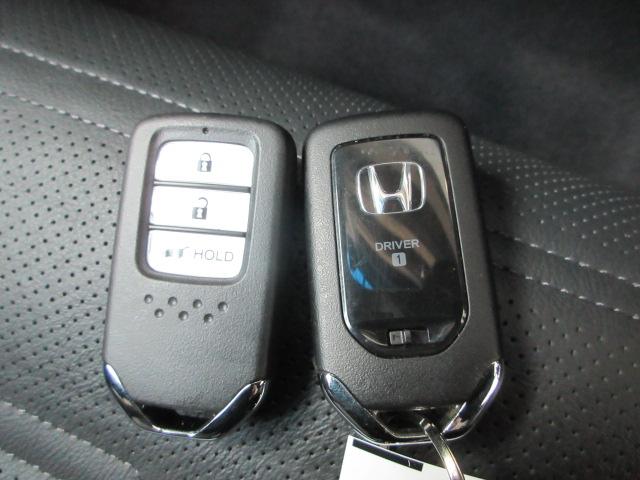 CR-V EX・ブラックエディション VTECターボ HondaSENSING 前後ドラレコ メモリーナビ Bluetoothオーディオ フルセグ リヤカメラ ETC2.0 シートヒーター BSI 純正アルミ パドルシフト スマキー(18枚目)