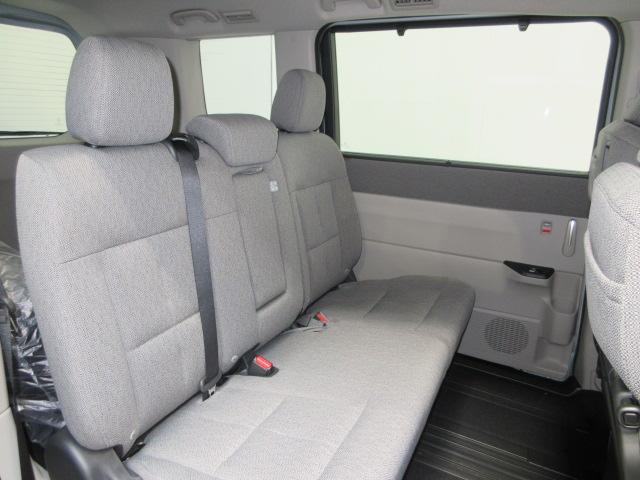 ステップワゴン ｅ：ＨＥＶエアーＥＸ　当社デモカー　８人　ＨｏｎｄａＳＥＮＳＩＮＧ　ドライブレコーダー　ギャザズ純正メモリーナビ　全周囲カメラ　フルセグＴＶ　ＥＴＣ　シートヒーター　純正アルミ　両側電動スライドドア　Ｂｌｕｅｔｏｏｔｈ（21枚目）