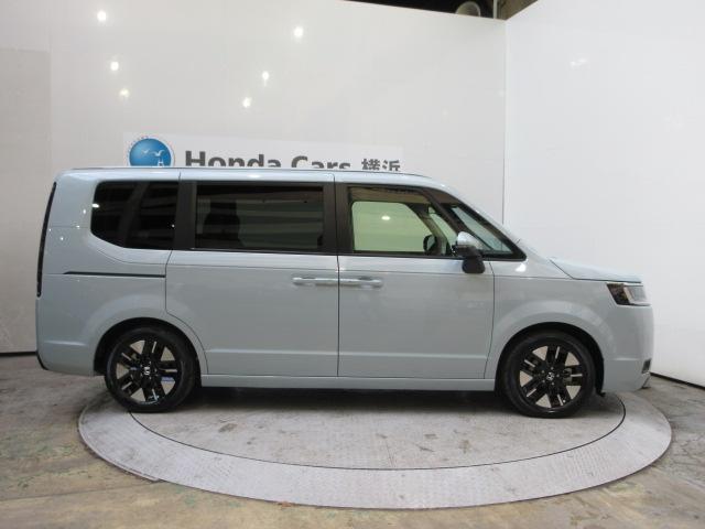 ステップワゴン ｅ：ＨＥＶエアーＥＸ　当社デモカー　８人　ＨｏｎｄａＳＥＮＳＩＮＧ　ドライブレコーダー　ギャザズ純正メモリーナビ　全周囲カメラ　フルセグＴＶ　ＥＴＣ　シートヒーター　純正アルミ　両側電動スライドドア　Ｂｌｕｅｔｏｏｔｈ（26枚目）