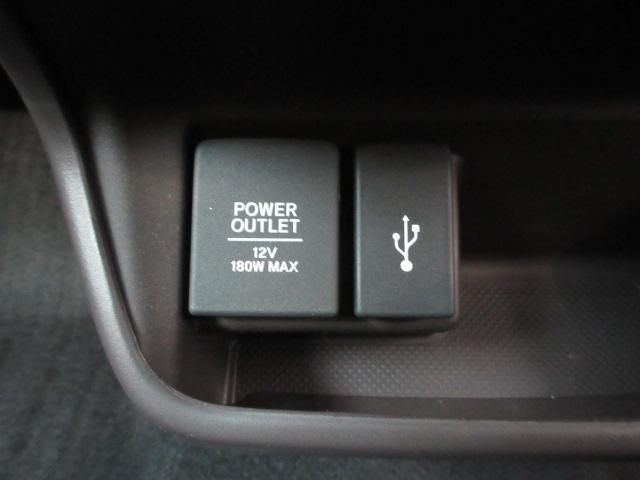 フリード＋ハイブリッド ハイブリッドＧ・ホンダセンシング　ワンオーナー　５人乗り　ホンダセンシング　社外ＳＤナビ　フルセグ　リアカメラ　ＤＶＤ　ＣＤ　ＢＴオーディオ　両側電動スライドドア　ＬＥＤヘッドライト　ドアバイザー　ＥＴＣ　スマートキー　衝突軽減　ＡＣ（10枚目）