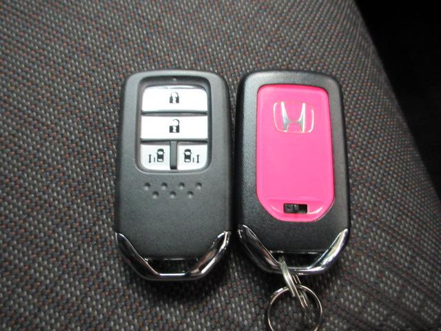 フリード＋ハイブリッド ハイブリッドＧ・ホンダセンシング　ワンオーナー　５人乗り　ホンダセンシング　社外ＳＤナビ　フルセグ　リアカメラ　ＤＶＤ　ＣＤ　ＢＴオーディオ　両側電動スライドドア　ＬＥＤヘッドライト　ドアバイザー　ＥＴＣ　スマートキー　衝突軽減　ＡＣ（16枚目）