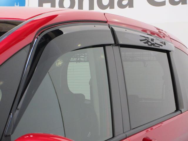 フリード＋ハイブリッド ハイブリッドＧ・ホンダセンシング　ワンオーナー　５人乗り　ホンダセンシング　社外ＳＤナビ　フルセグ　リアカメラ　ＤＶＤ　ＣＤ　ＢＴオーディオ　両側電動スライドドア　ＬＥＤヘッドライト　ドアバイザー　ＥＴＣ　スマートキー　衝突軽減　ＡＣ（26枚目）