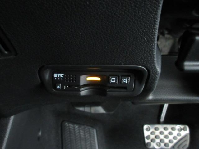 ヴェゼル RS・ホンダセンシング ギャザズ純正メモリーナビ リアカメラ ETC シートヒーター 純正アルミ LEDヘッドライト Bluetoothオーディオ USB ドアバイザー パドルシフト テールゲートスポイラー ワンオーナー(9枚目)