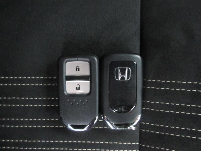 ヴェゼル RS・ホンダセンシング ギャザズ純正メモリーナビ リアカメラ ETC シートヒーター 純正アルミ LEDヘッドライト Bluetoothオーディオ USB ドアバイザー パドルシフト テールゲートスポイラー ワンオーナー(12枚目)