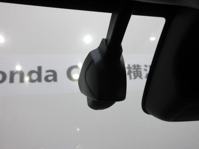 ヴェゼル e:HEVZ HondaSENSING 前後ドライブレコーダー メモリーナビ リアカメラ シートヒーター ETC2.0 純正アルミ Bluetoothオーディオ USB パドルシフト ワンオーナー LDA 1オナ(5枚目)
