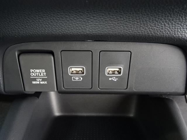 フィット e:HEVホーム 当社デモカー HondaSENSING メモリーナビ リアカメラ ETC Bluetooth USB LEDライト ETC2.0 前後誤発進抑制機能 クリソナ 助手席エアバッグ 運転席エアバッグ 禁煙(8枚目)