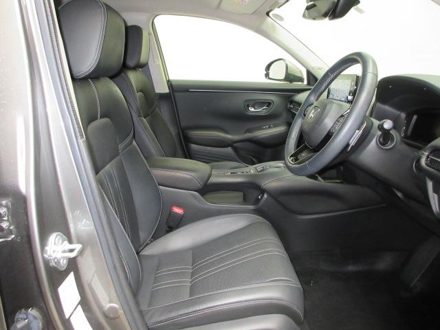 ＺＲ－Ｖ ｅ：ＨＥＶＺ　前後ドラレコ　メモリーナビ　全周カメラ　ＥＴＣ２．０　ＨｏｎｄａＳＥＮＳＩＮＧ　Ｐセンサー　レザー　Ｂカメラ　サイドエアバック　パワ－シ－ト　ナビＴＶ　ＬＥＤヘッドライト　ＵＳＢ接続　地デジ　サポカー（14枚目）