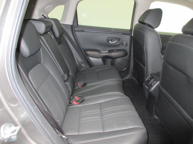 ＺＲ－Ｖ ｅ：ＨＥＶＺ　前後ドラレコ　メモリーナビ　全周カメラ　ＥＴＣ２．０　ＨｏｎｄａＳＥＮＳＩＮＧ　Ｐセンサー　レザー　Ｂカメラ　サイドエアバック　パワ－シ－ト　ナビＴＶ　ＬＥＤヘッドライト　ＵＳＢ接続　地デジ　サポカー（15枚目）