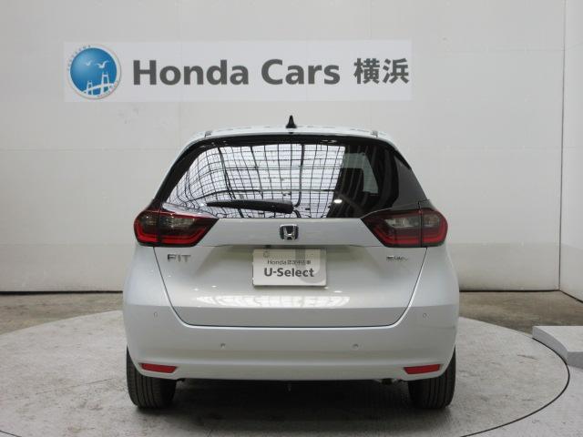 フィット ｅ：ＨＥＶホーム　前後ドラレコ　メモリーナビ　リアカメラ　ＥＴＣ２．０　ドアバイザー　ＨｏｎｄａＳＥＮＳＩＮＧ　ワンオーナー　前後誤発進抑制機能　クリソナ　助手席エアバッグ　運転席エアバッグ　１オナ　禁煙　ＬＥＤライト（17枚目）