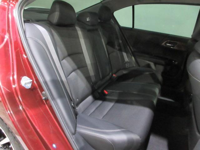 アコードハイブリッド ＥＸ　ＨｏｎｄａＳＥＮＳＩＮＧ　ドラレコ　メモリーナビ　リアカメラ　シートヒーター　パワーシート　ＥＴＣ　純正アルミ　Ｂｌｕｅｔｏｏｔｈ　パドルシフト　ワンオーナー　バックモニター　Ｐシート　Ｐセンサー（22枚目）