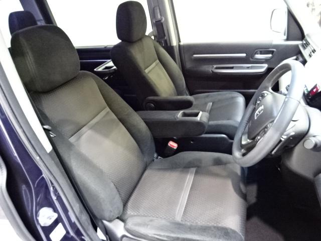 ステップワゴンスパーダ スパーダホンダセンシング　７人　ＨｏｎｄａＳＥＮＳＩＮＧ　メモリーナビ　リヤカメラ　フルセグＴＶ　Ｂｌｕｅｔｏｏｔｈ　ＥＴＣ　純正アルミホイール　ワンオーナー　ＬＫＡ　盗難防止　助手席エアバッグ　ワンオーナ－　Ｗパワスラ　禁煙（12枚目）