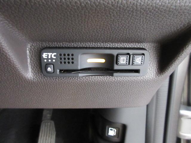 フリードハイブリッド ハイブリッド・Ｇホンダセンシング　６人　前後ドラレコ　ＥＴＣ　メモリーナビ　両側電動スライドドア　リアカメラ　シートヒーター　ワンオーナー　軽減ブレーキ　キーフリーシステム　電動格納式ドアミラー　Ｂｌｕｅｔｏｏｔｈ音楽　衝突安全ボディ（7枚目）