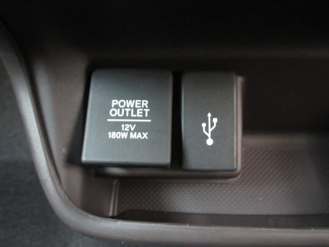 フリードハイブリッド ハイブリッド・Ｇホンダセンシング　６人　前後ドラレコ　ＥＴＣ　メモリーナビ　両側電動スライドドア　リアカメラ　シートヒーター　ワンオーナー　軽減ブレーキ　キーフリーシステム　電動格納式ドアミラー　Ｂｌｕｅｔｏｏｔｈ音楽　衝突安全ボディ（13枚目）