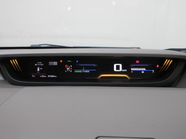 フリードハイブリッド ハイブリッド・Ｇホンダセンシング　６人　前後ドラレコ　ＥＴＣ　メモリーナビ　両側電動スライドドア　リアカメラ　シートヒーター　ワンオーナー　軽減ブレーキ　キーフリーシステム　電動格納式ドアミラー　Ｂｌｕｅｔｏｏｔｈ音楽　衝突安全ボディ（17枚目）