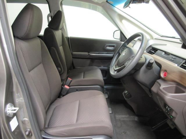 フリードハイブリッド ハイブリッド・Ｇホンダセンシング　６人　前後ドラレコ　ＥＴＣ　メモリーナビ　両側電動スライドドア　リアカメラ　シートヒーター　ワンオーナー　軽減ブレーキ　キーフリーシステム　電動格納式ドアミラー　Ｂｌｕｅｔｏｏｔｈ音楽　衝突安全ボディ（23枚目）