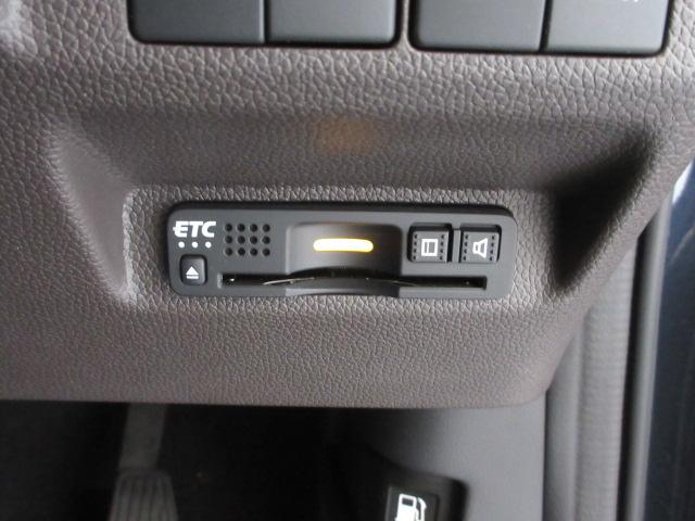 フリード Ｇ・ホンダセンシング　７人　ＨｏｎｄａＳＥＮＳＩＮＧ　ドラレコ　メモリーナビ　リヤカメラ　フルセグＴＶ　ＥＴＣ　シートヒーター　ワンオーナー　Ｆセグ　追突被害軽減ブレーキ　ｉストップ　電格ドアミラー　Ｗエアバッグ　ＶＳＡ（6枚目）