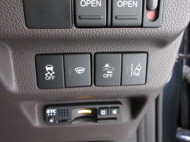 フリード Ｇ・ホンダセンシング　７人　ＨｏｎｄａＳＥＮＳＩＮＧ　ドラレコ　メモリーナビ　リヤカメラ　フルセグＴＶ　ＥＴＣ　シートヒーター　ワンオーナー　Ｆセグ　追突被害軽減ブレーキ　ｉストップ　電格ドアミラー　Ｗエアバッグ　ＶＳＡ（11枚目）