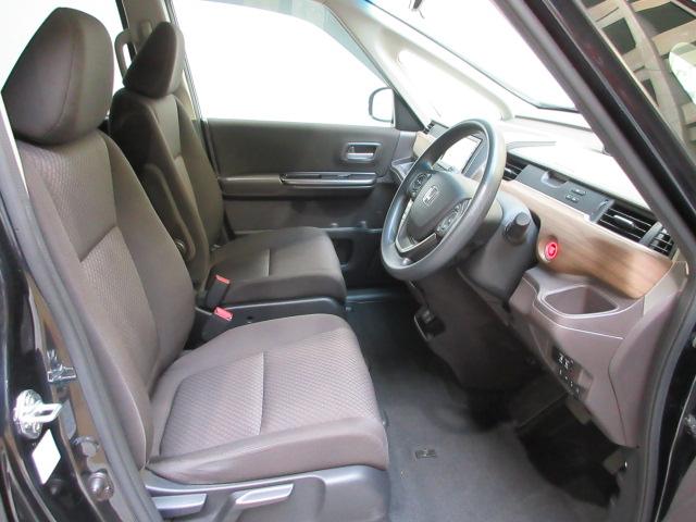 フリード Ｇ・ホンダセンシング　７人　ＨｏｎｄａＳＥＮＳＩＮＧ　ドラレコ　メモリーナビ　リヤカメラ　フルセグＴＶ　ＥＴＣ　シートヒーター　ワンオーナー　Ｆセグ　追突被害軽減ブレーキ　ｉストップ　電格ドアミラー　Ｗエアバッグ　ＶＳＡ（22枚目）