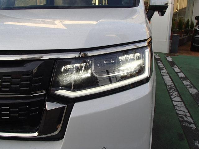 ステップワゴン ｅ：ＨＥＶスパーダ　７人　ＨｏｎｄａＳＥＮＳＩＮＧ　バックカメラ　ＥＴＣ　ＴＶ　Ｂｌｕｅｔｏｏｔｈ　運転席助手席シートヒーター　当社デモカー　ＬＥＤヘッドライト　純正アルミホイール　元試乗車　１オーナー　レーンアシスト（20枚目）