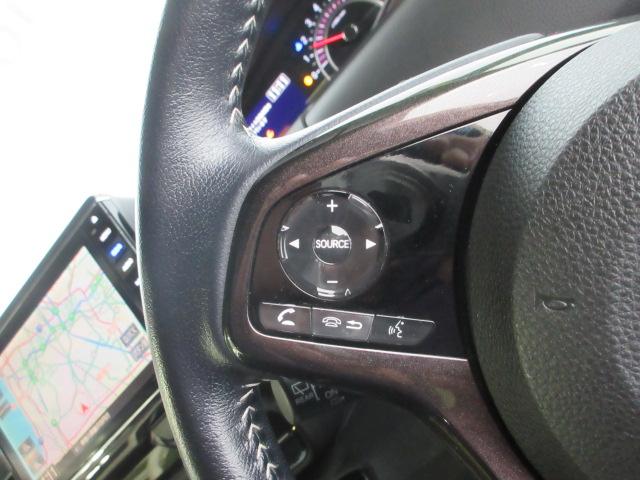 N-BOXカスタム G・Lターボホンダセンシング ドラレコ メモリーナビ リアカメラ 両側電動スライドドア ETC 後席モニター 純正アルミ パドルシフト Bluetooth ドアバイザー フルセ 両側PWスライドドア 車線逸脱 Bモニタ Iストップ(7枚目)