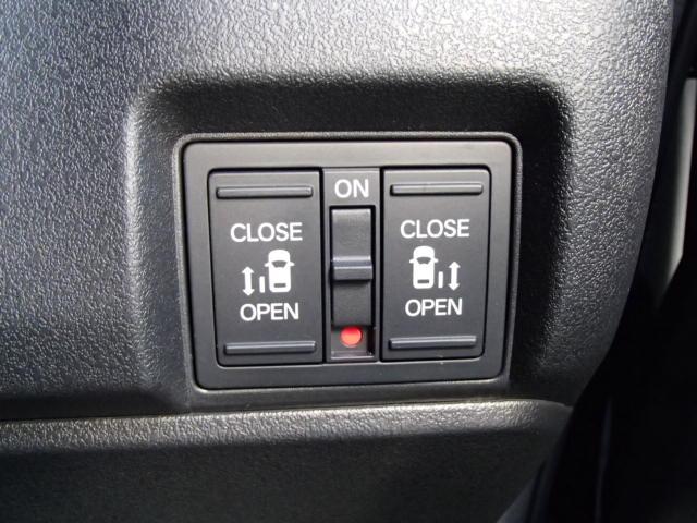 Ｎ－ＢＯＸカスタム ターボ　当社デモカー　インターナビ　フルセグ　バックカメラ　ＵＳＢ接続　Ｂｌｕｅｔｏｏｔｈ接続　前方純正ドライブレコーダー　ＬＥＤヘッドライト　両側電動スライドドア　シートヒーター　純正アルミホイール　ＥＴＣ（12枚目）