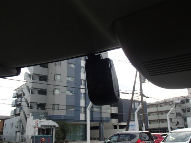 N-BOX ベースグレード 当社デモカー インターナビ フルセグ バックカメラ USB接続 Bluetooth接続 LEDヘッドライト シートヒーター 前方ドライブレコーダー 両側電動スライドドア ETC BLUETOOTH(3枚目)